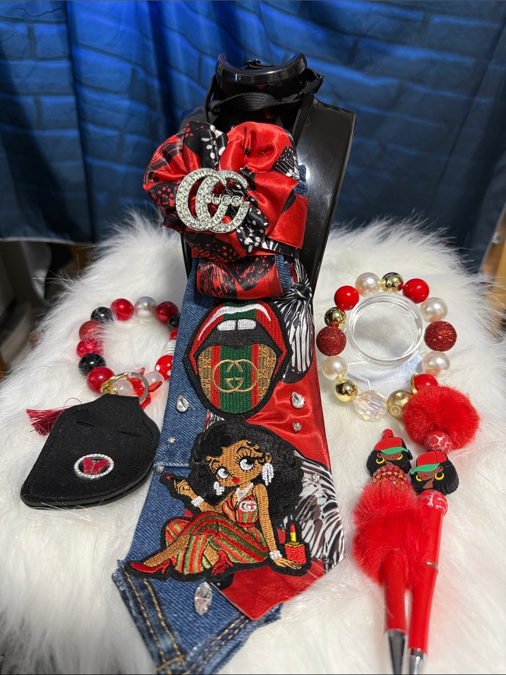 Gucci Red, Black & Green Silk  and Jean Junk  Tie with Crystal GG Brooch